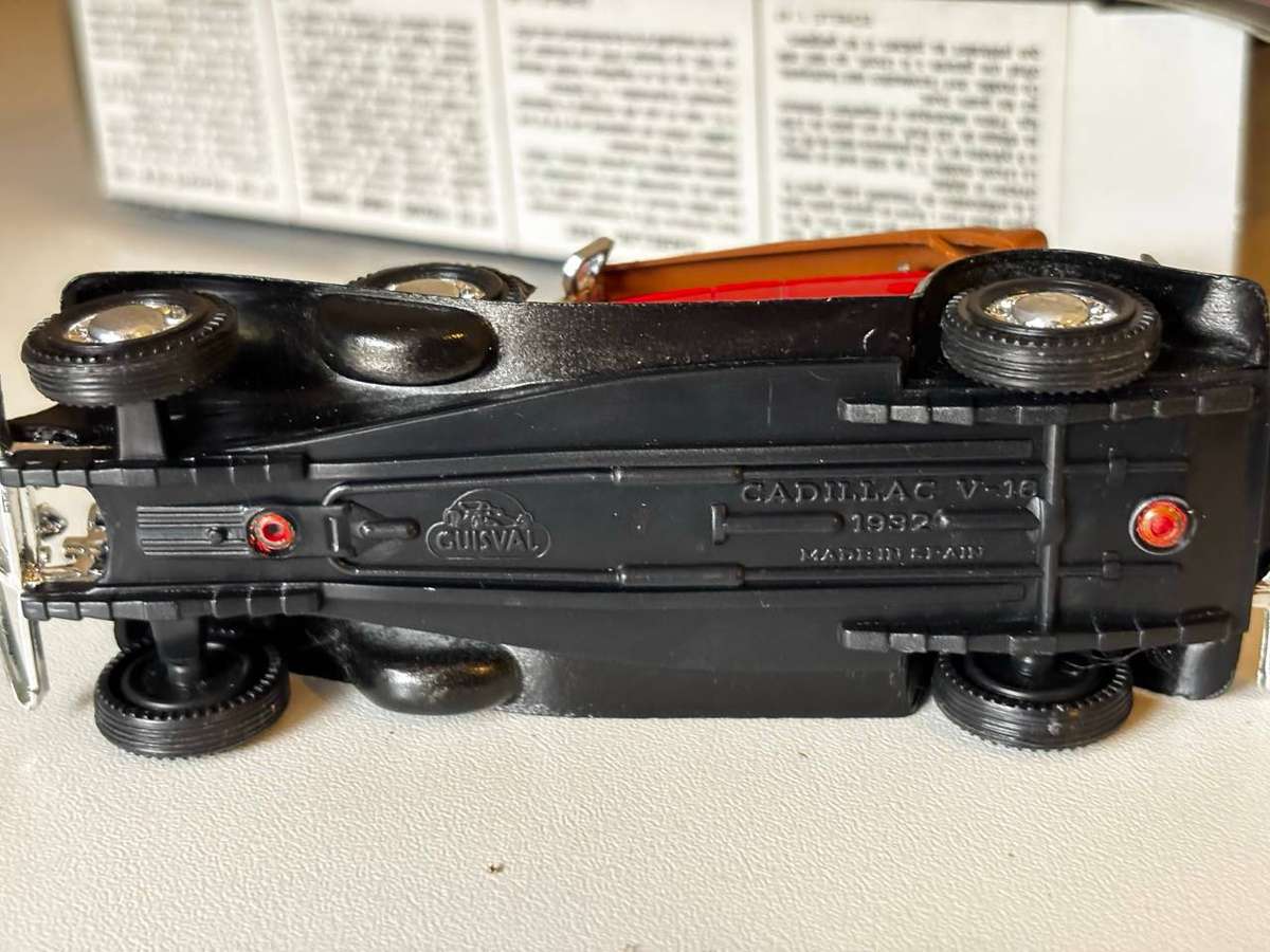 Cadillac V-16 1932 (Guisval +/-1:43 - with box)