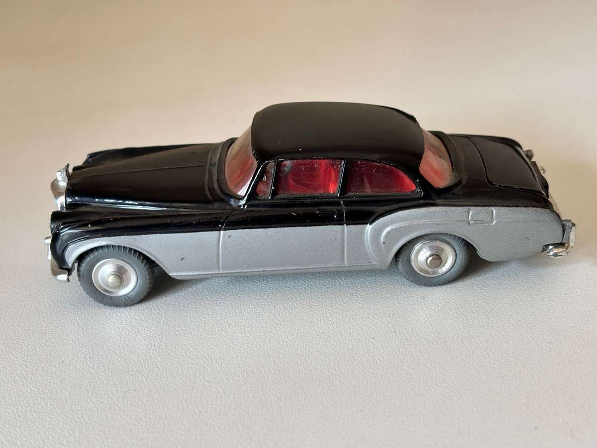 Bentley Continental #224 (Corgi +/-1:43 made in Britain)