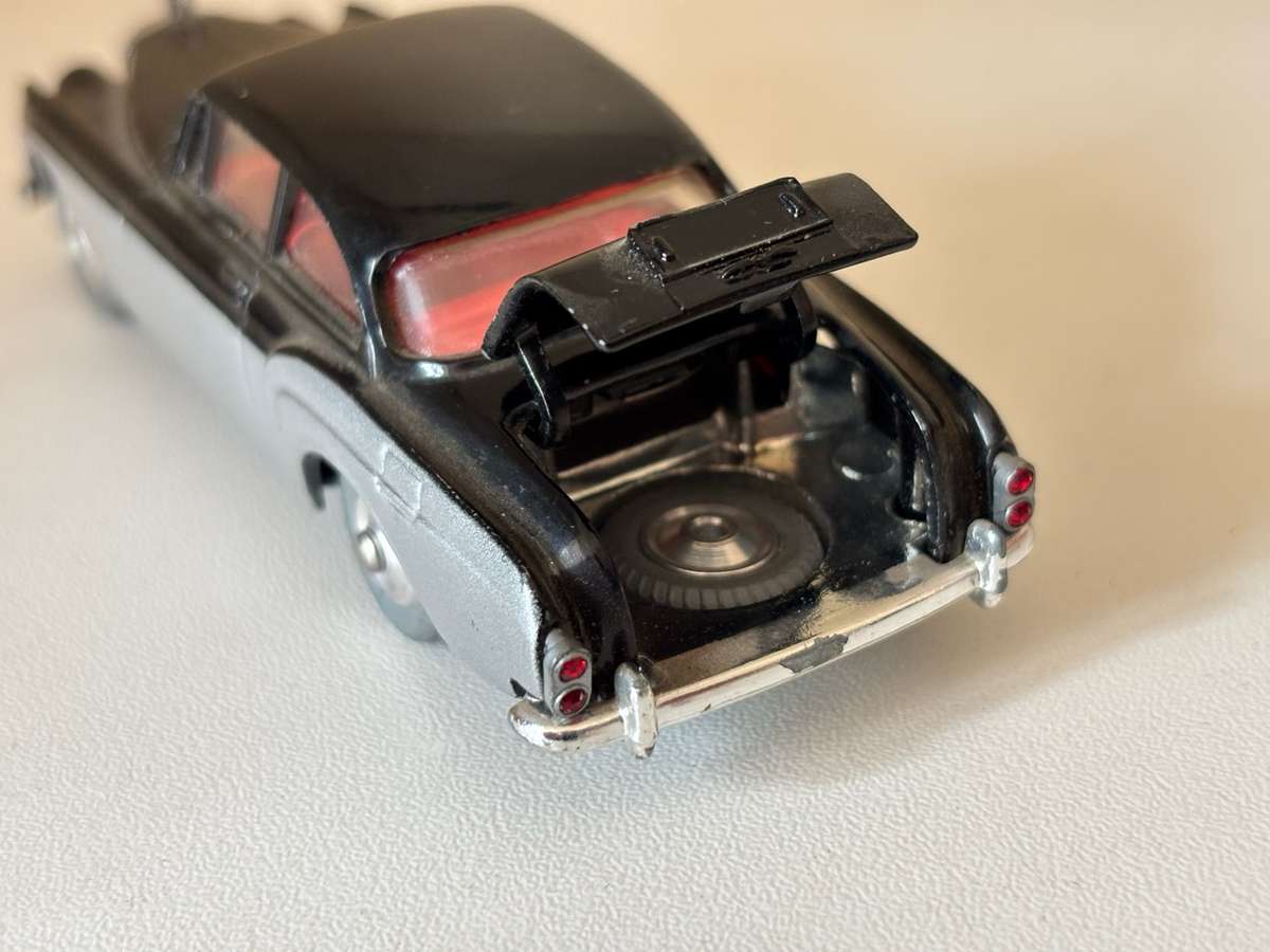 Bentley Continental #224 (Corgi +/-1:43 made in Britain)