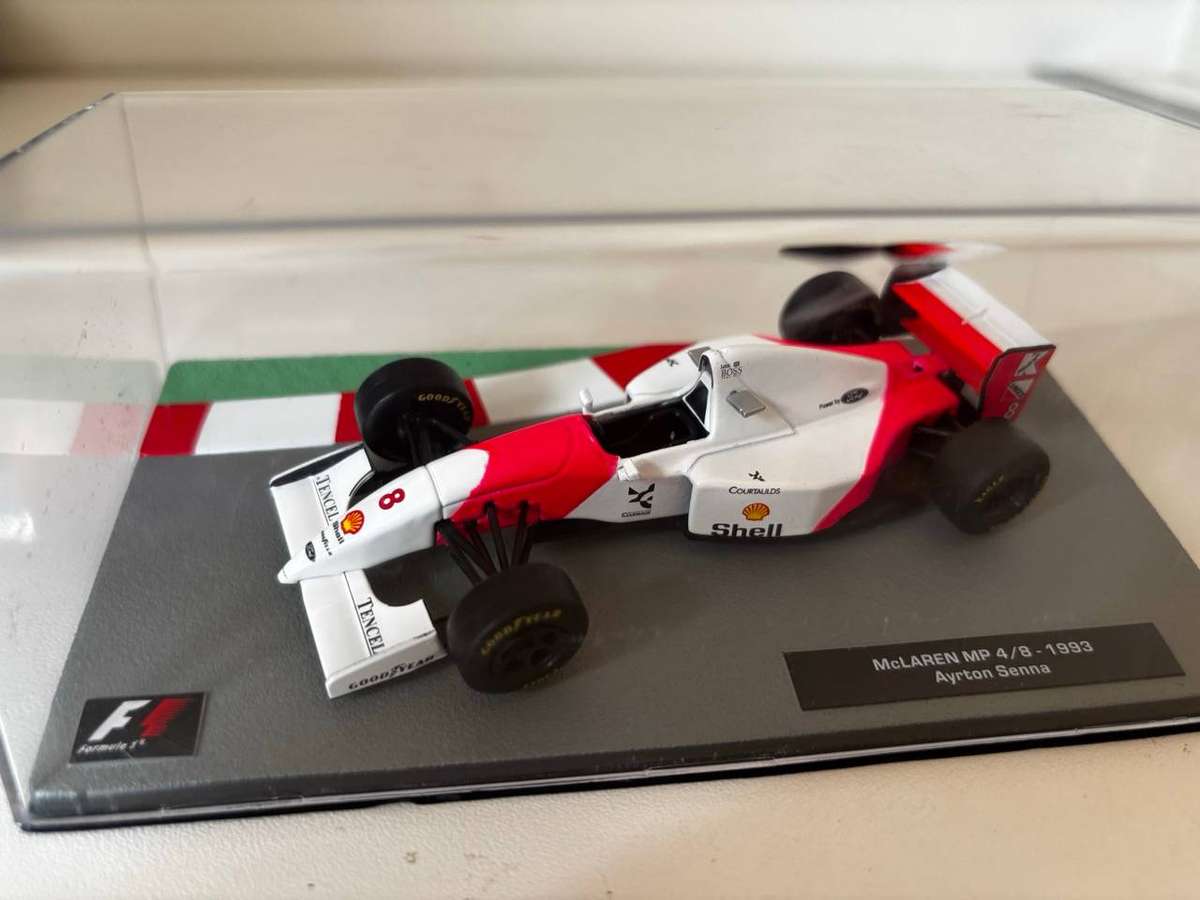 Ayrton Senna - McLaren Ford F1 1993 - 1:43