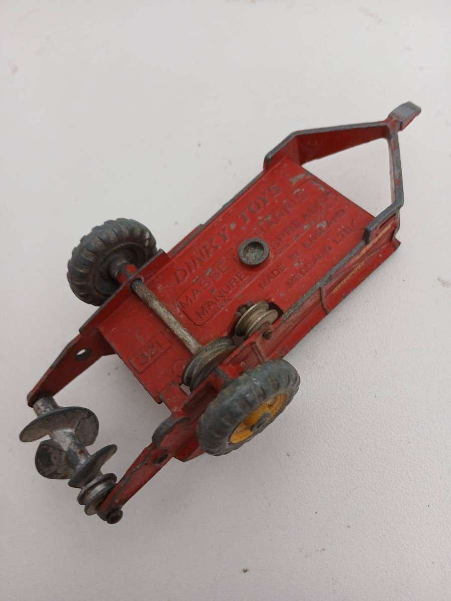 Massey Harris Manure Spreader #321 (Dinky +/-1:43 made in England)
