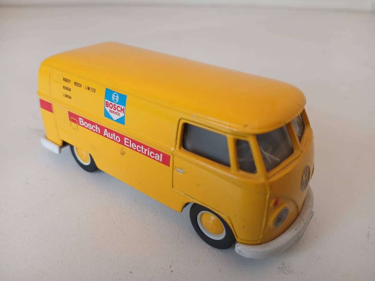VW Type 2 "Bosch" Combi Van (Corgi +/-1:43)