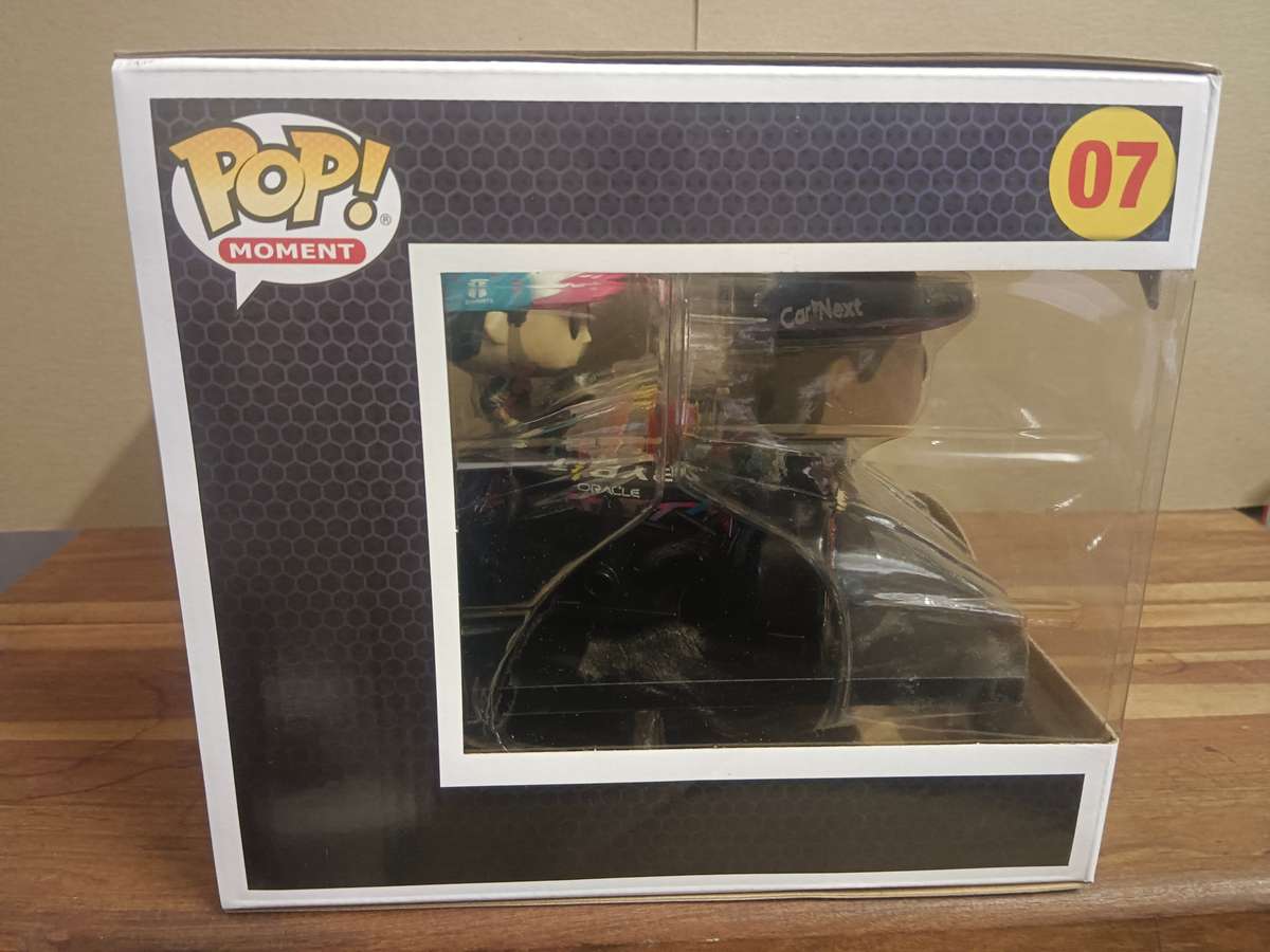 Funko POP! MOMENT FORMULA 1 RED BULL TEAM VINYL FIGURE