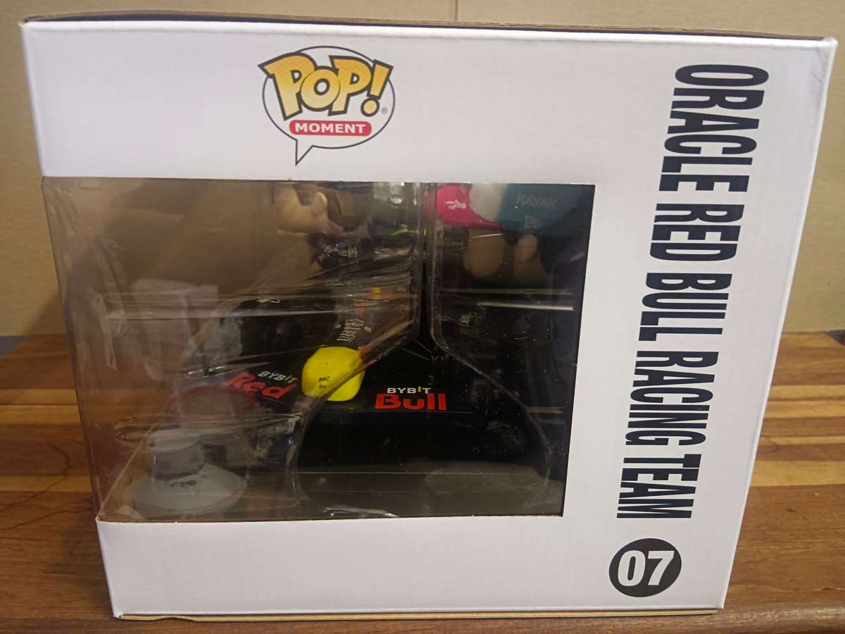 Funko POP! MOMENT FORMULA 1 RED BULL TEAM VINYL FIGURE