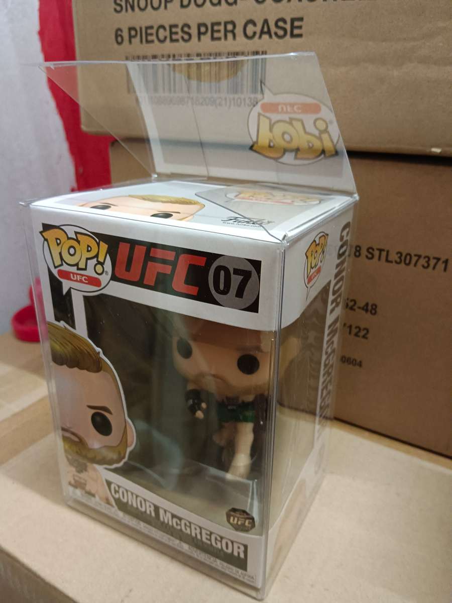 Funko POP! UFC CONOR MCGREGOR VINYL FIG ( WITH POP PROTECTOR )