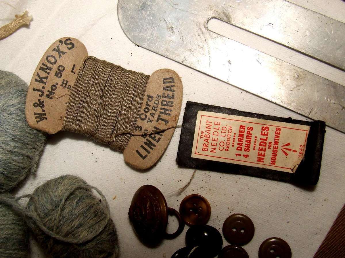 Vintage Army Paraphinalia