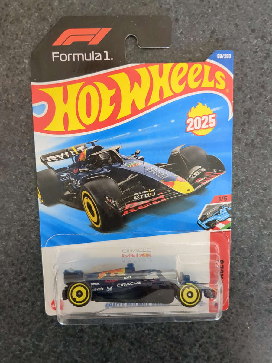 Hotwheels Formula 1 2025 Oracle Red Bull Racing diecast car