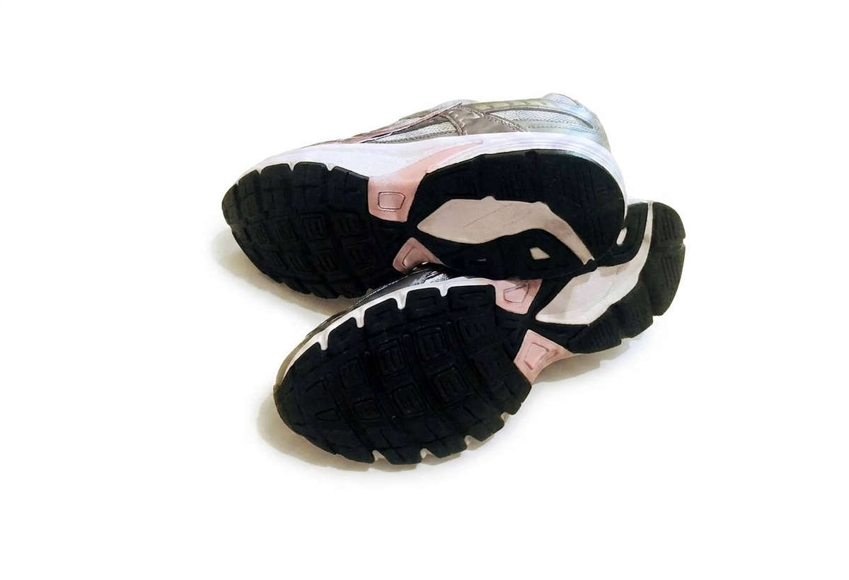 Nike Initiator Women's Running Shoes Size 6