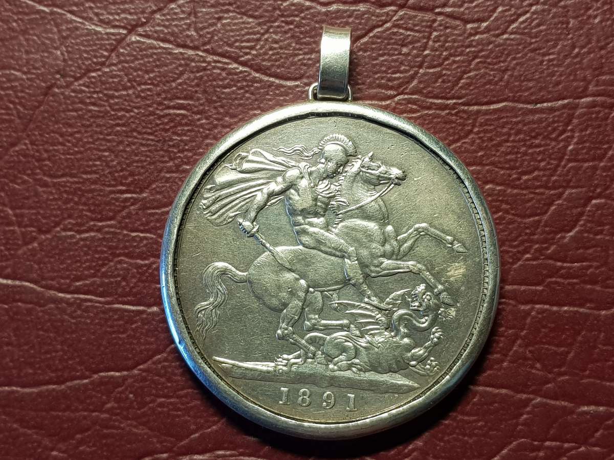 1891 British Sterling Silver Crown Set in Sterling Silver - [31,3 g]