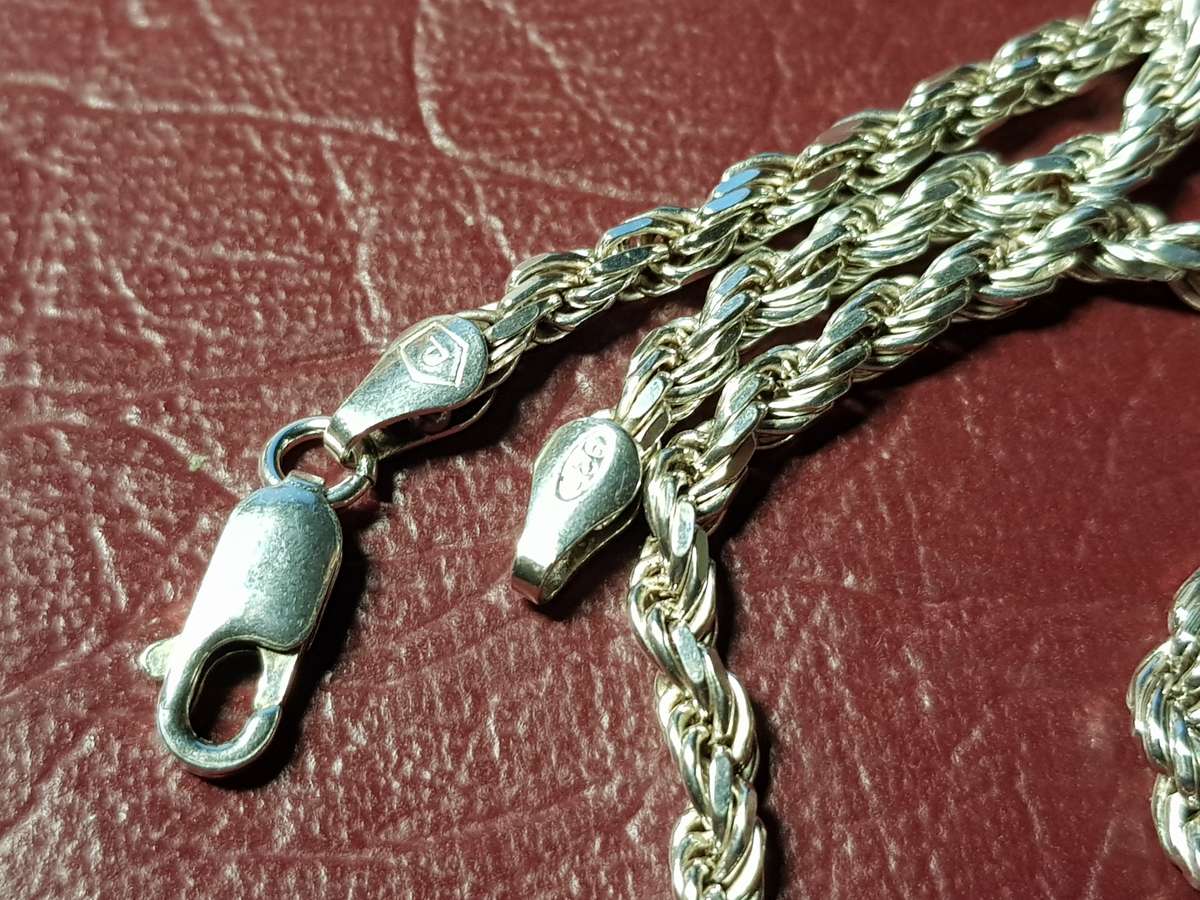 Lovely Genuine Solid Sterling Silver Rope Necklace in Very Good Condition - [23 g]