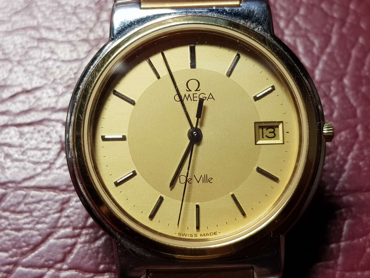 OMEGA DE VILLE QUARTZ WATCH WITH NEW BATTERY IN EXCELLENT CONDITION