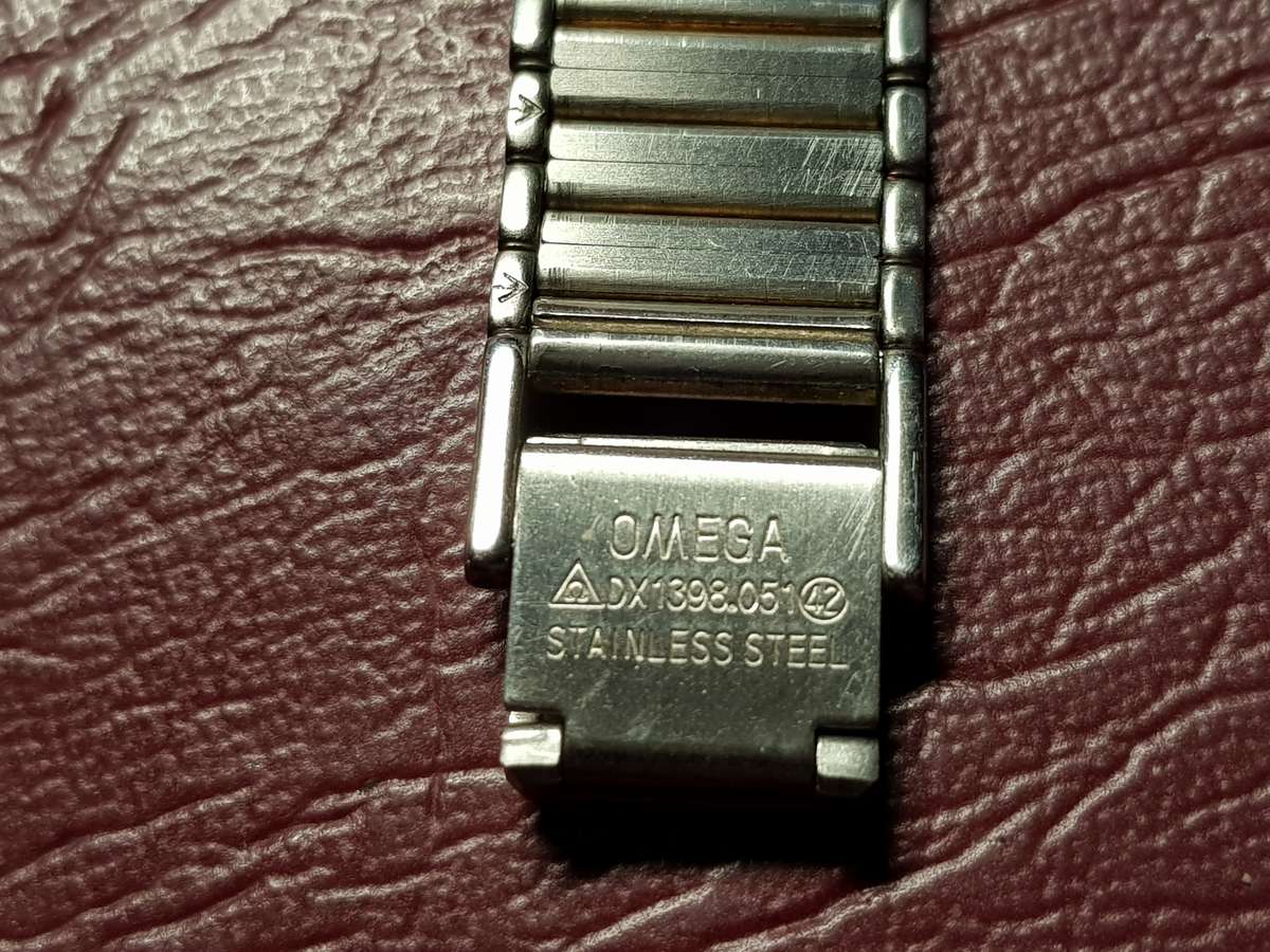 OMEGA DE VILLE QUARTZ WATCH WITH NEW BATTERY IN EXCELLENT CONDITION