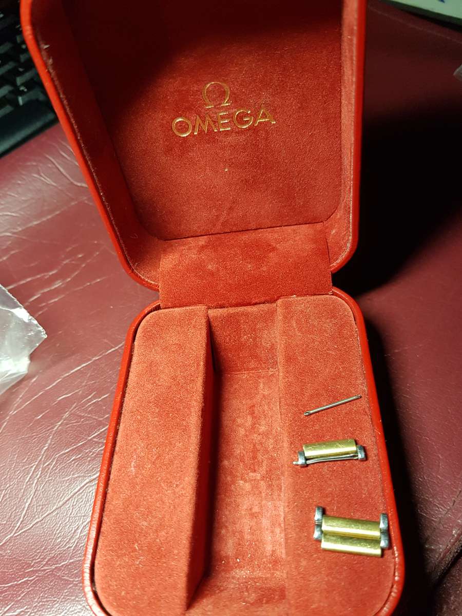 OMEGA DE VILLE QUARTZ WATCH WITH NEW BATTERY IN EXCELLENT CONDITION