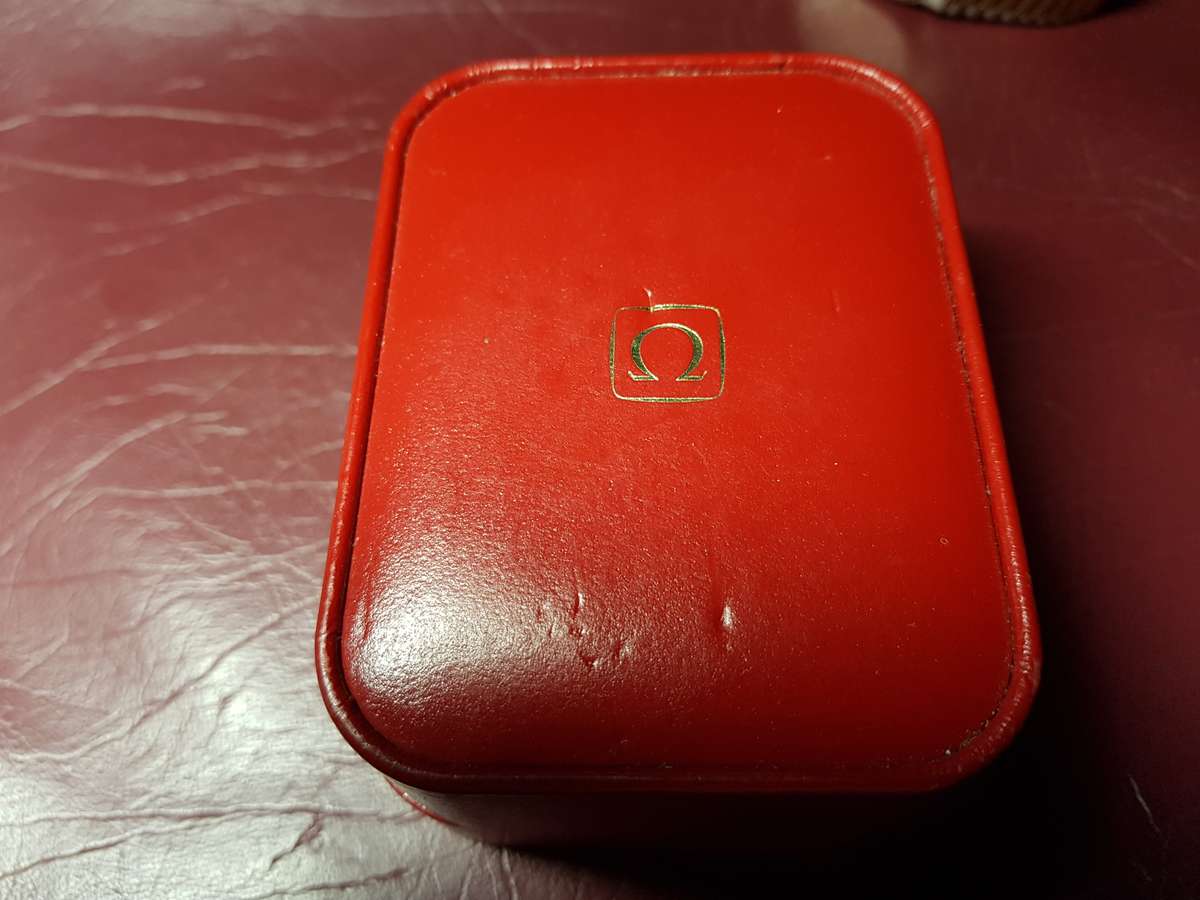 OMEGA DE VILLE QUARTZ WATCH WITH NEW BATTERY IN EXCELLENT CONDITION