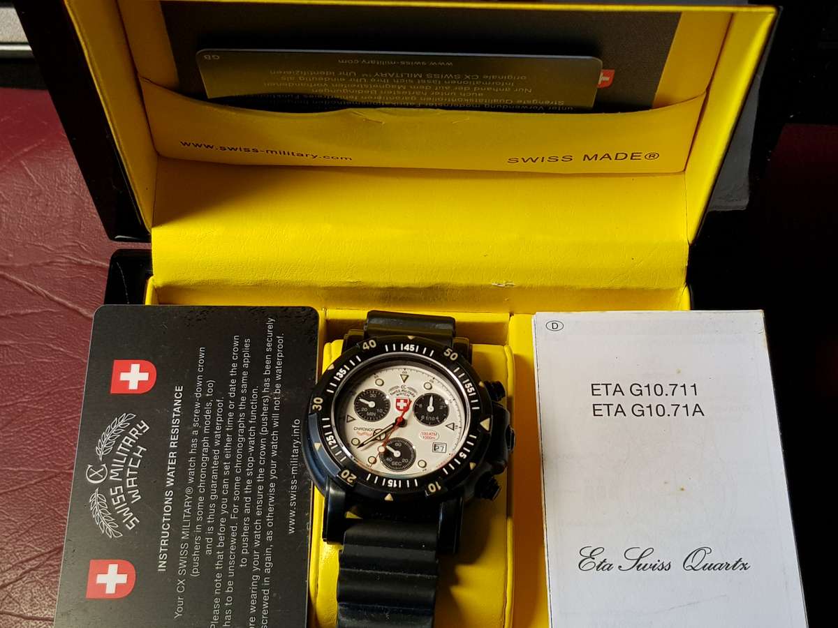 Swiss Military Quartz With New Battery In Original Box With Certificate In Excellent Condition