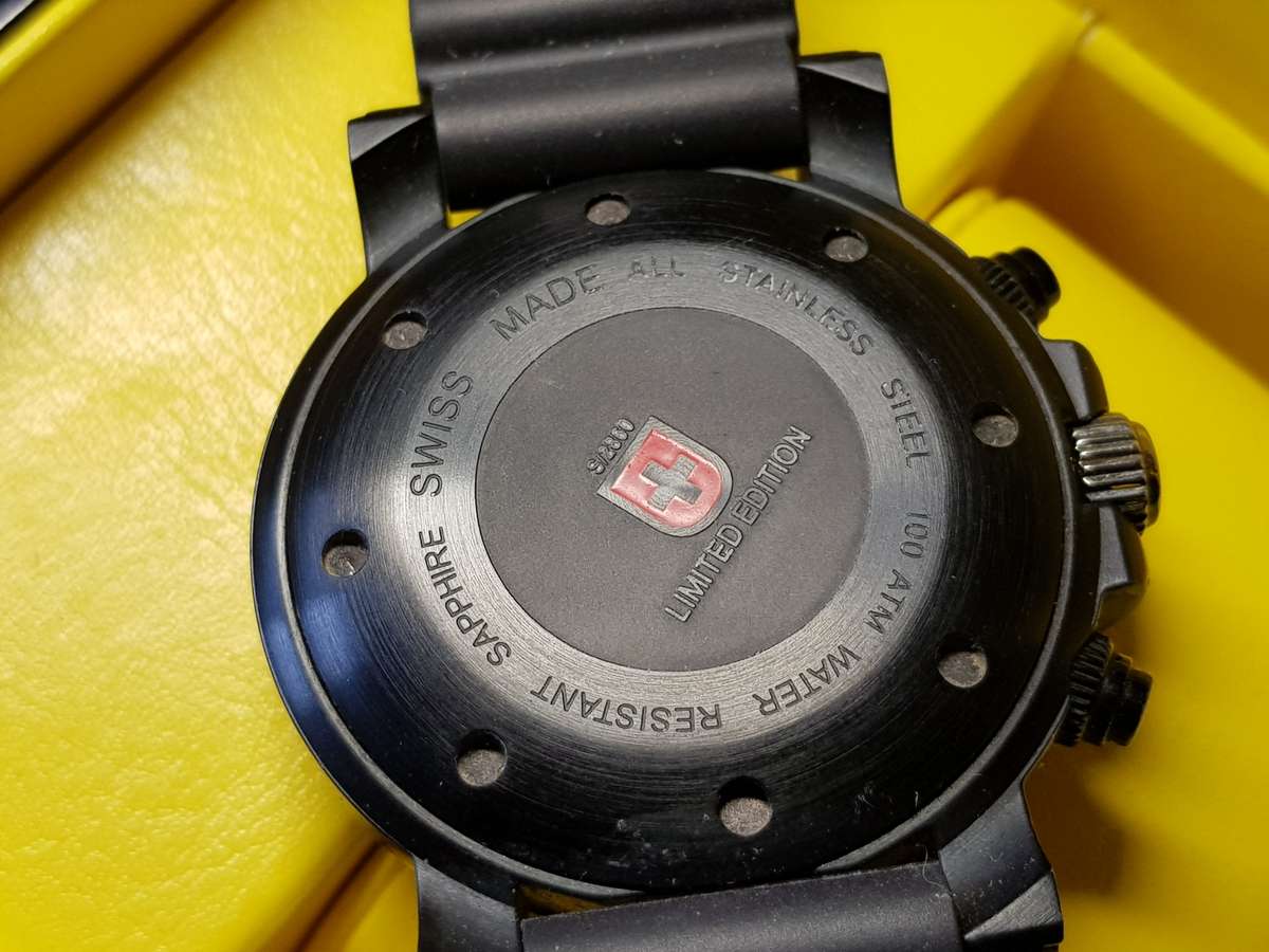 Swiss Military Quartz With New Battery In Original Box With Certificate In Excellent Condition