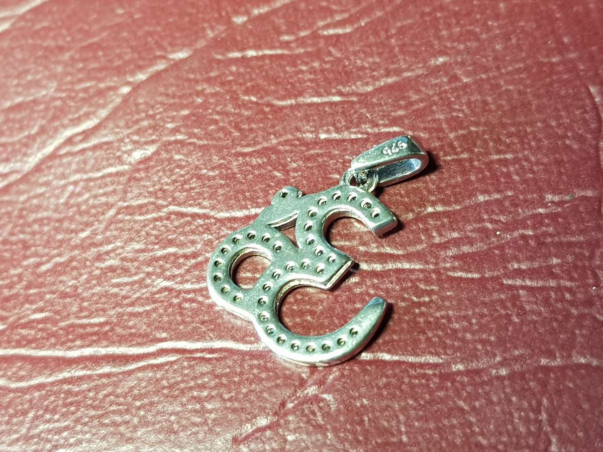 Lovely Genuine Solid Sterling Silver "30" Pendant in Excellent Condition - [1 gram, Length 14 mm]