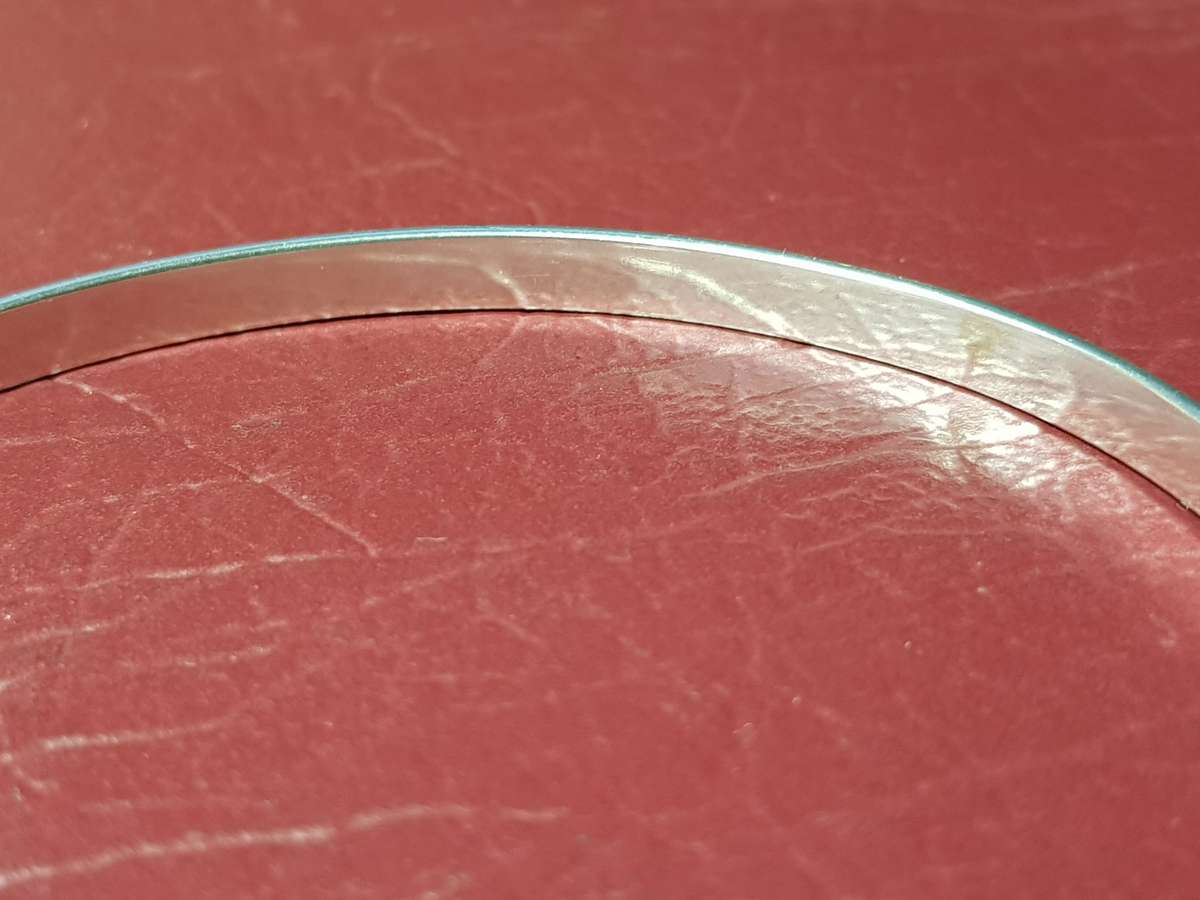 Lovely Genuine Solid Sterling Silver Bangle In Good Condition - [11,2 g]