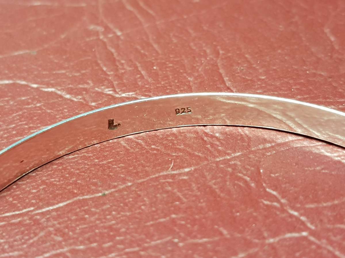 Lovely Genuine Solid Sterling Silver Bangle In Good Condition - [11,1 g]