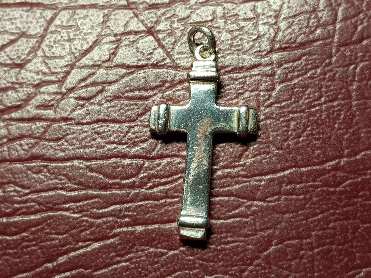 Lovely Genuine Solid Sterling Silver Cross Pendant - [2,5g  Length 30 mm]