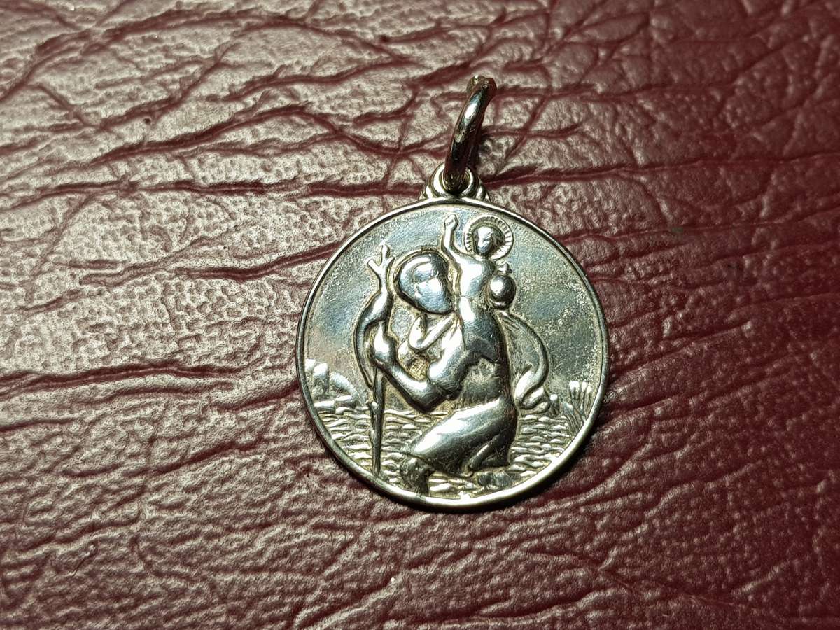 Lovely Genuine Sterling Silver St Christopher Pendant Very Good Condition -[Diameter 20 mm : 3,9 g]