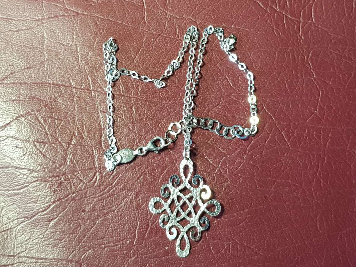 Lovely Genuine Solid Sterling Silver Bassano Necklace With Pendant in Excellent Condition - [5,9 g]