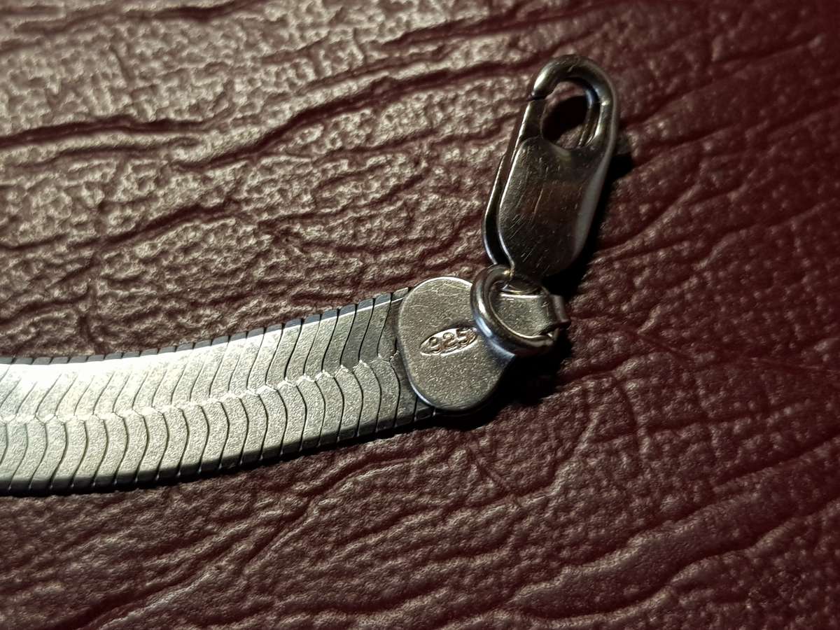 Lovely Solid Sterling Silver Snake Necklace With Italian Clasp In Excellent Condition - [19,5 g]