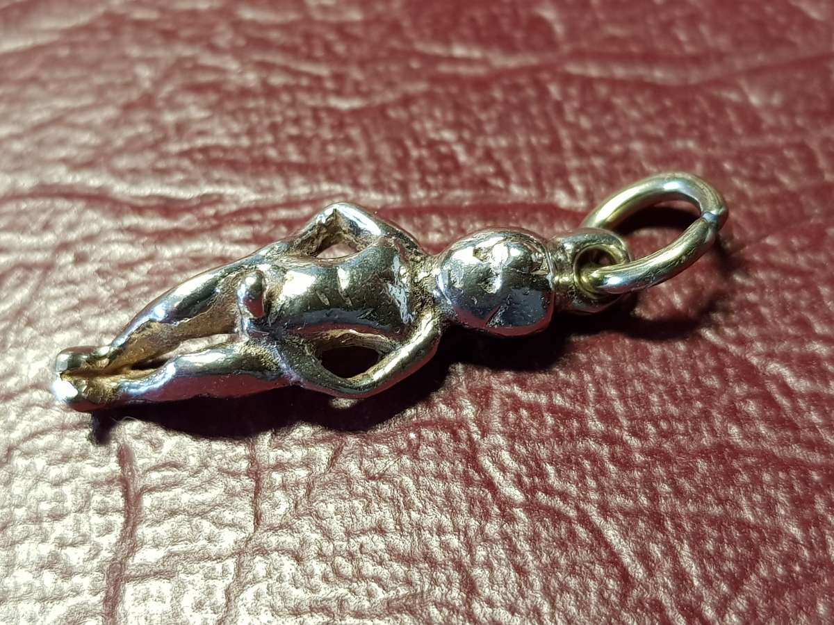 Lovely Genuine Solid Sterling Silver Charm - [Length 20 mm  2,1 g]