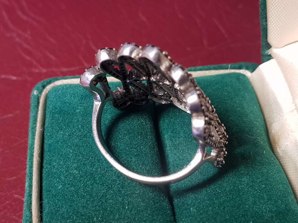 Lovely Genuine Solid Sterling Silver Ring In Excellent Condition - [7,6 g]*