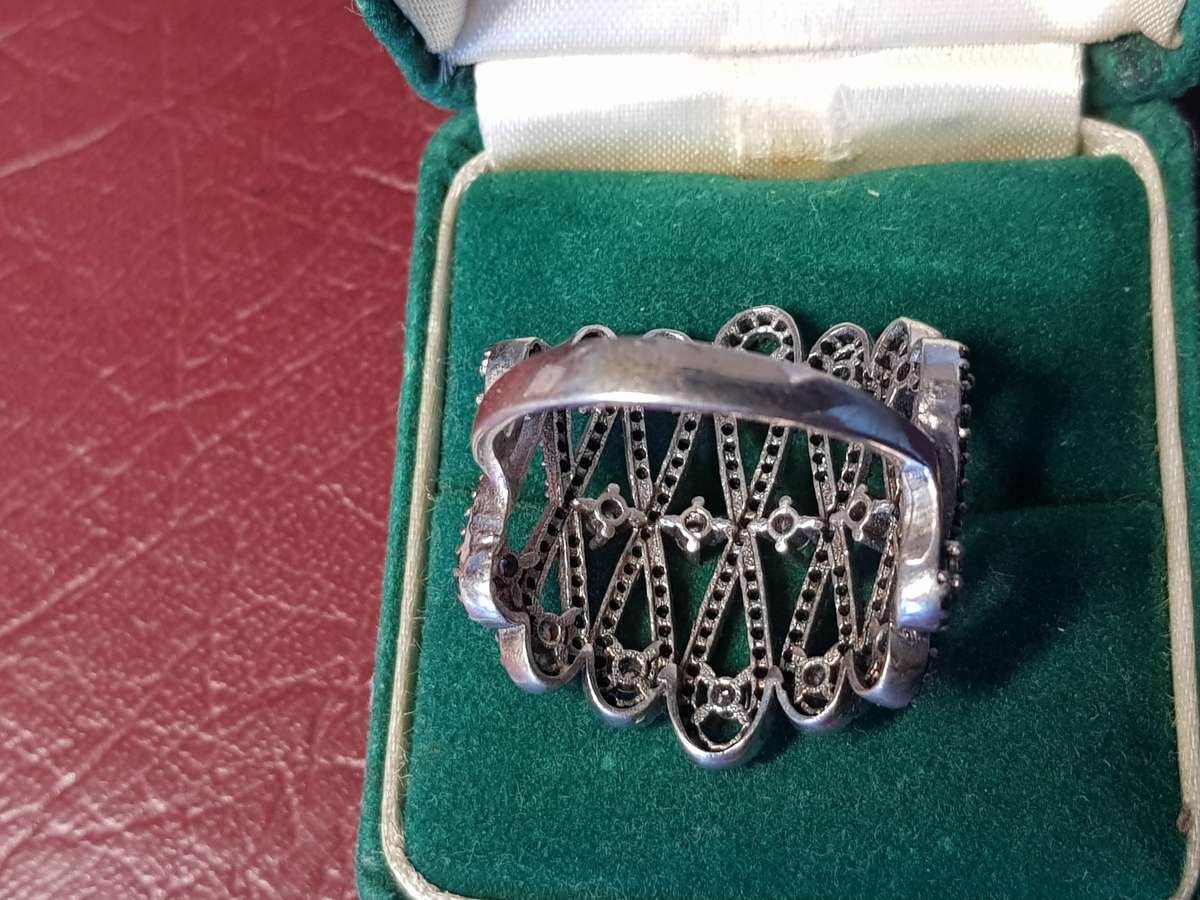 Lovely Genuine Solid Sterling Silver Ring In Excellent Condition - [7,6 g]*