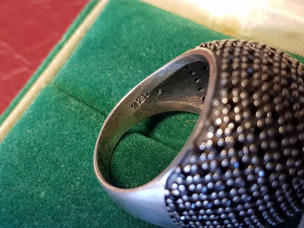 Lovely Genuine Solid Sterling Silver Ring In Excellent Condition - [10,5 g]*
