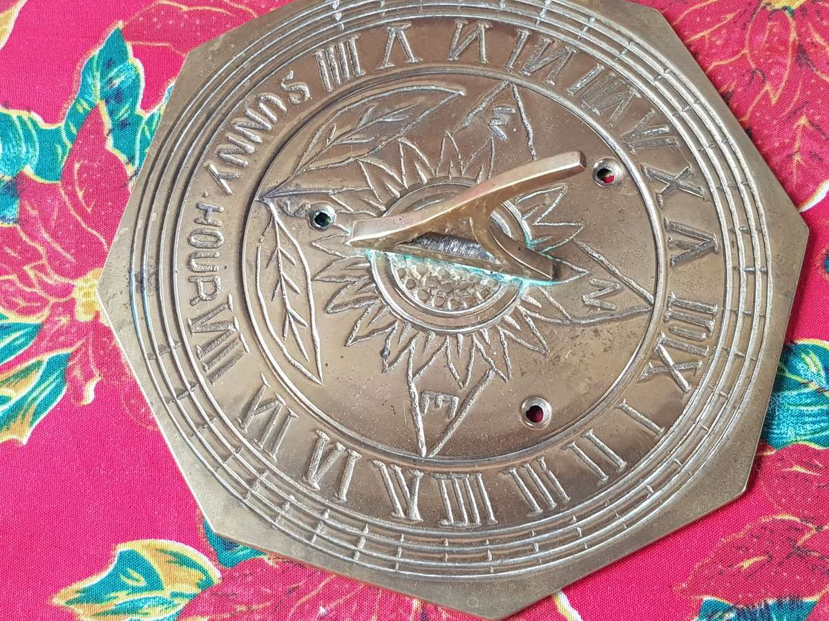 Vintage Copper Roman Sundial Clock Plate In Very Good Condition [Diameter 154 mm]