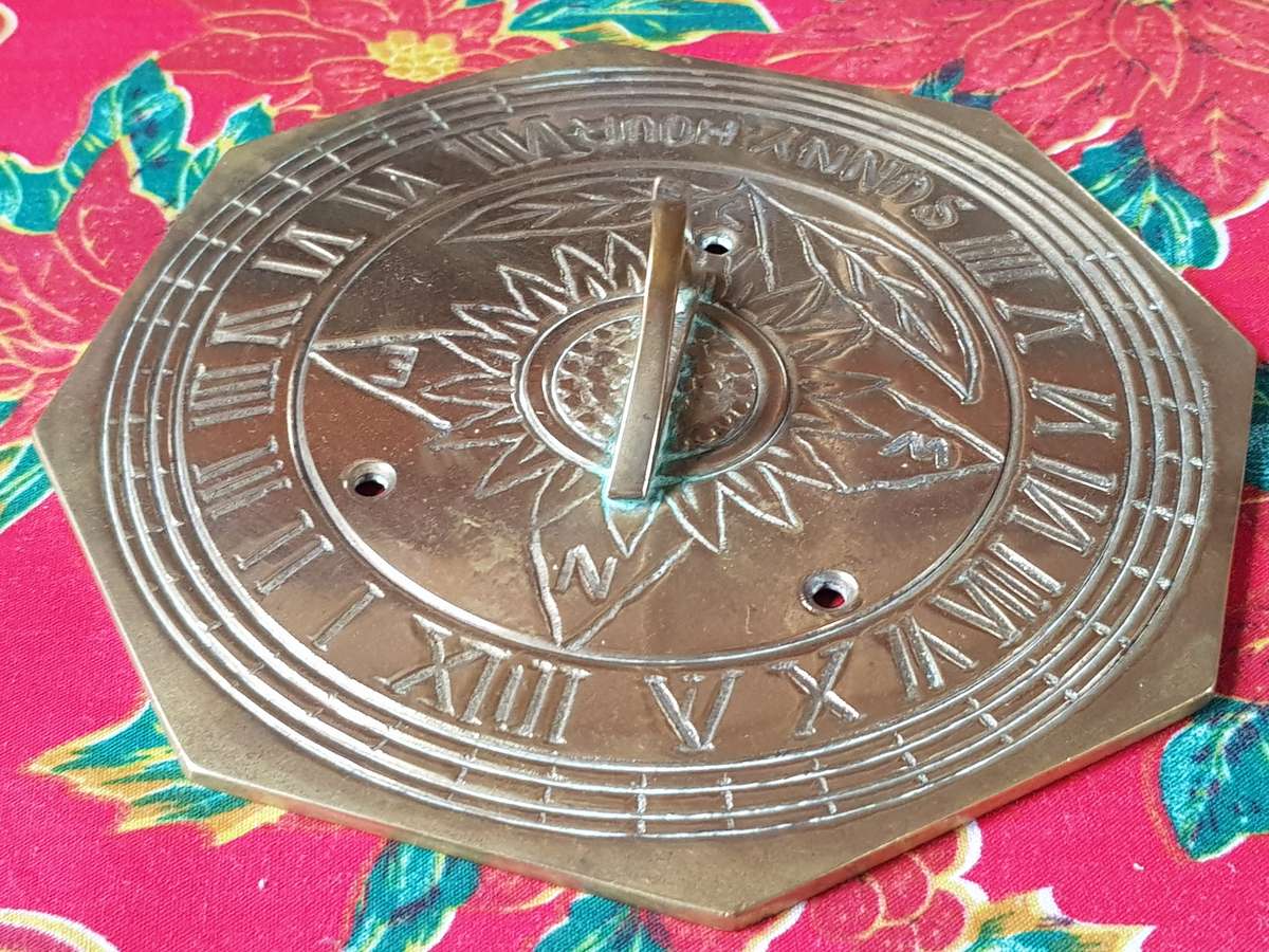 Vintage Copper Roman Sundial Clock Plate In Very Good Condition [Diameter 154 mm]