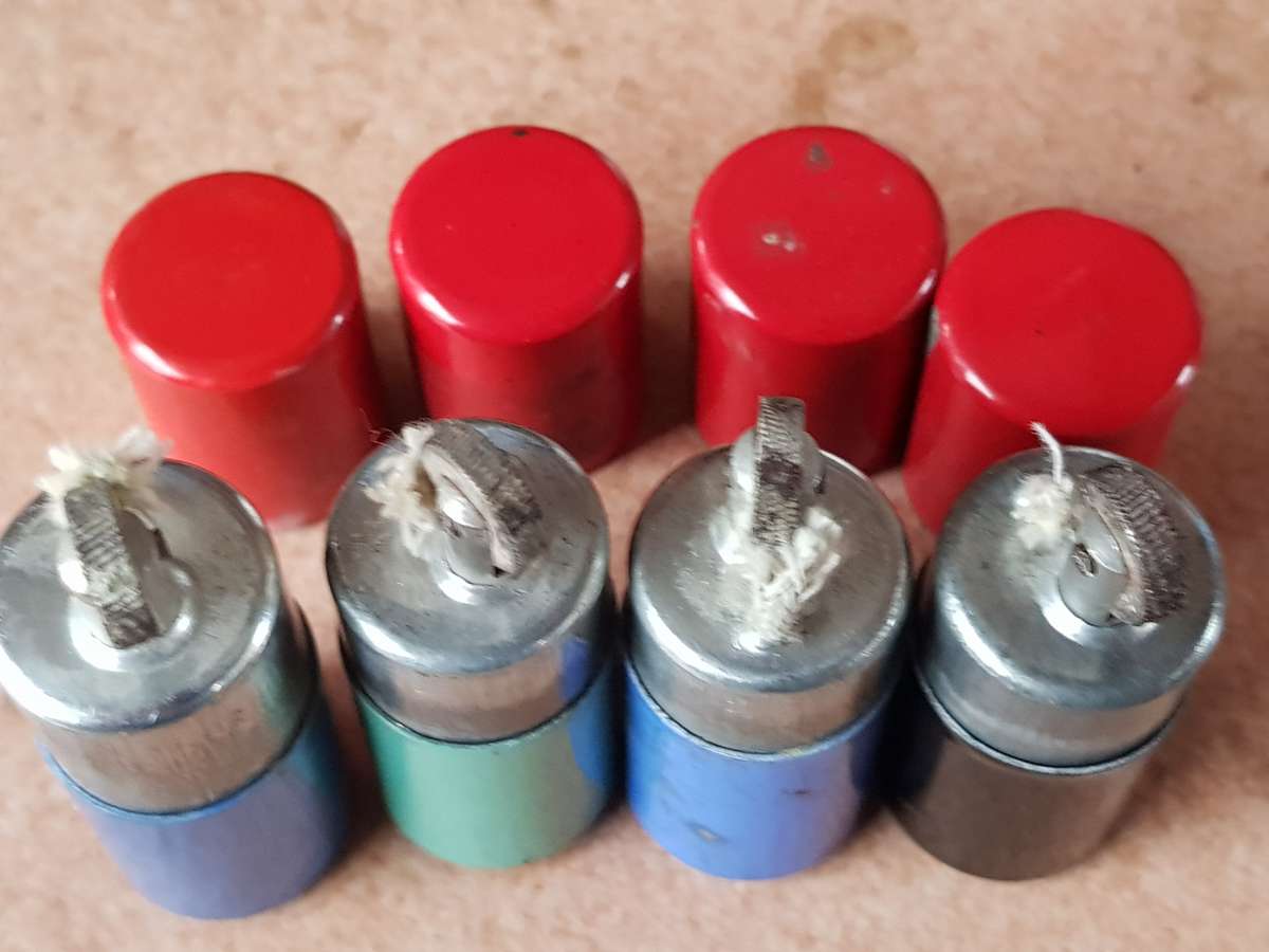 4 x Vintage Lighters Not Working - Length 5,5 cm - [Bid per lighter to take all]]