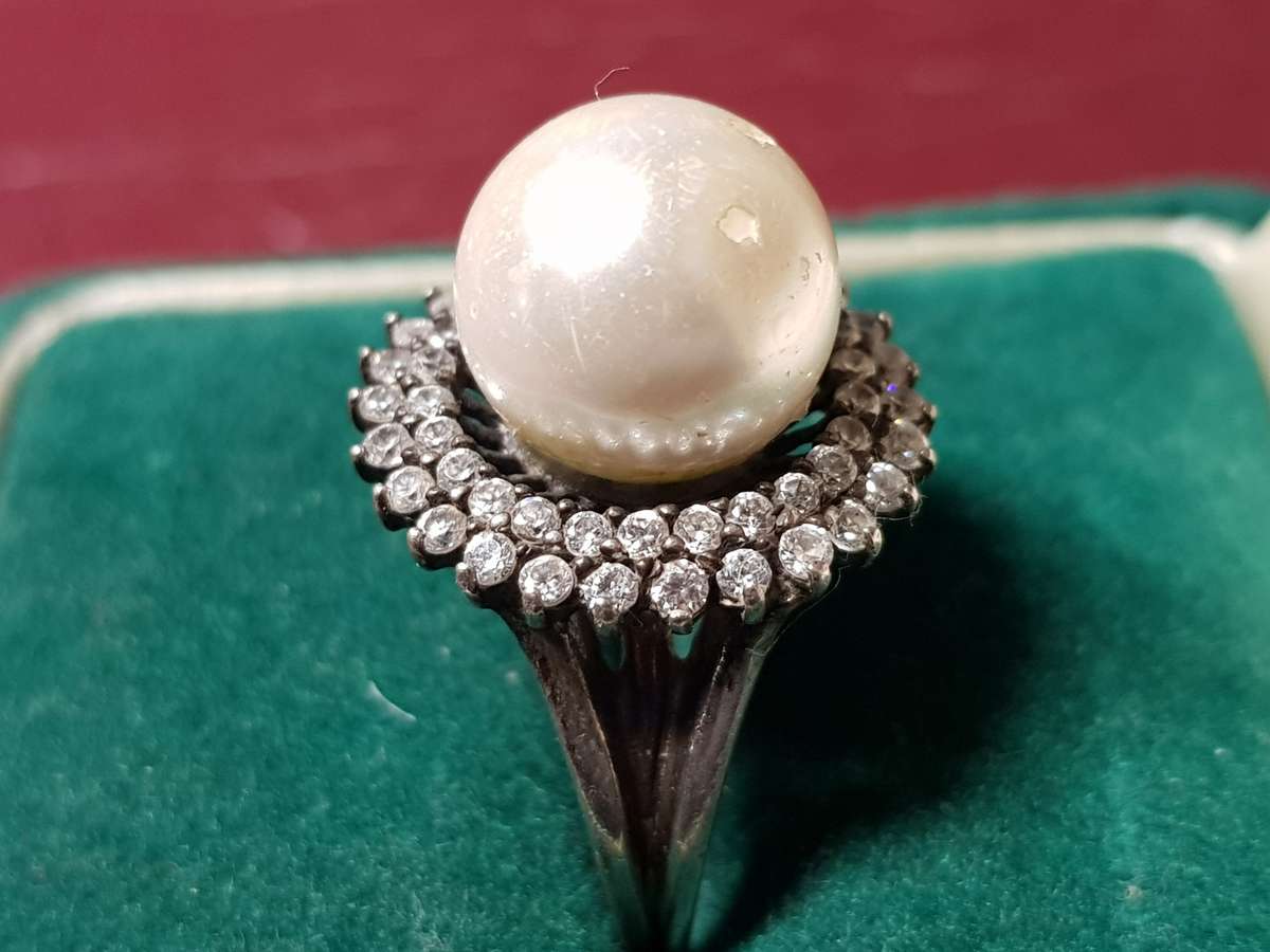 Lovely Genuine Solid Sterling Silver Ring In Good Condition - [5,2 g]