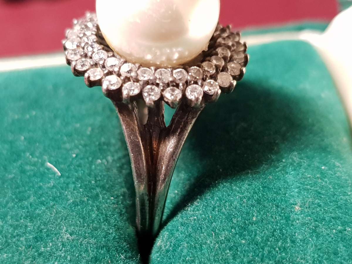 Lovely Genuine Solid Sterling Silver Ring In Good Condition - [5,2 g]