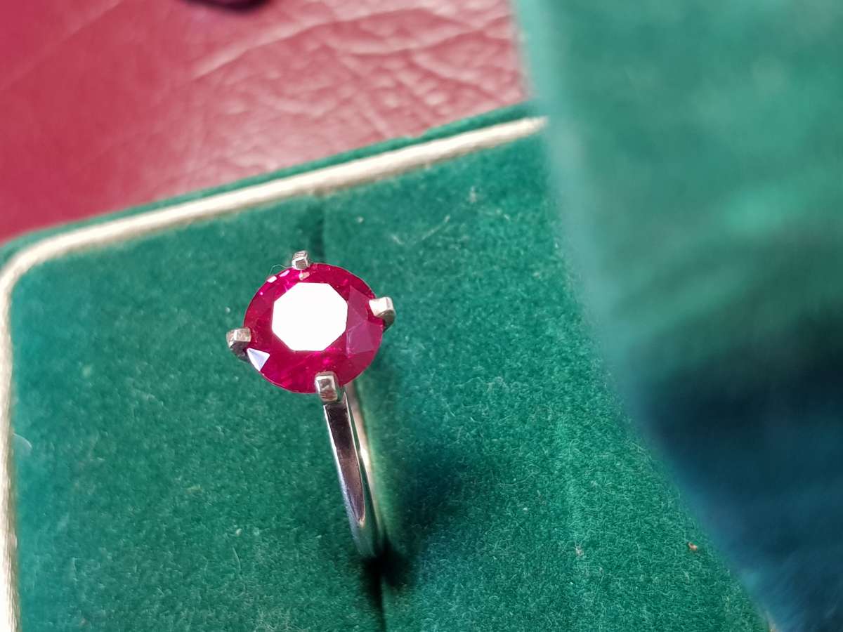 Lovely Genuine Solid Sterling Silver Ring In Very Good Condition - [2,5 g]