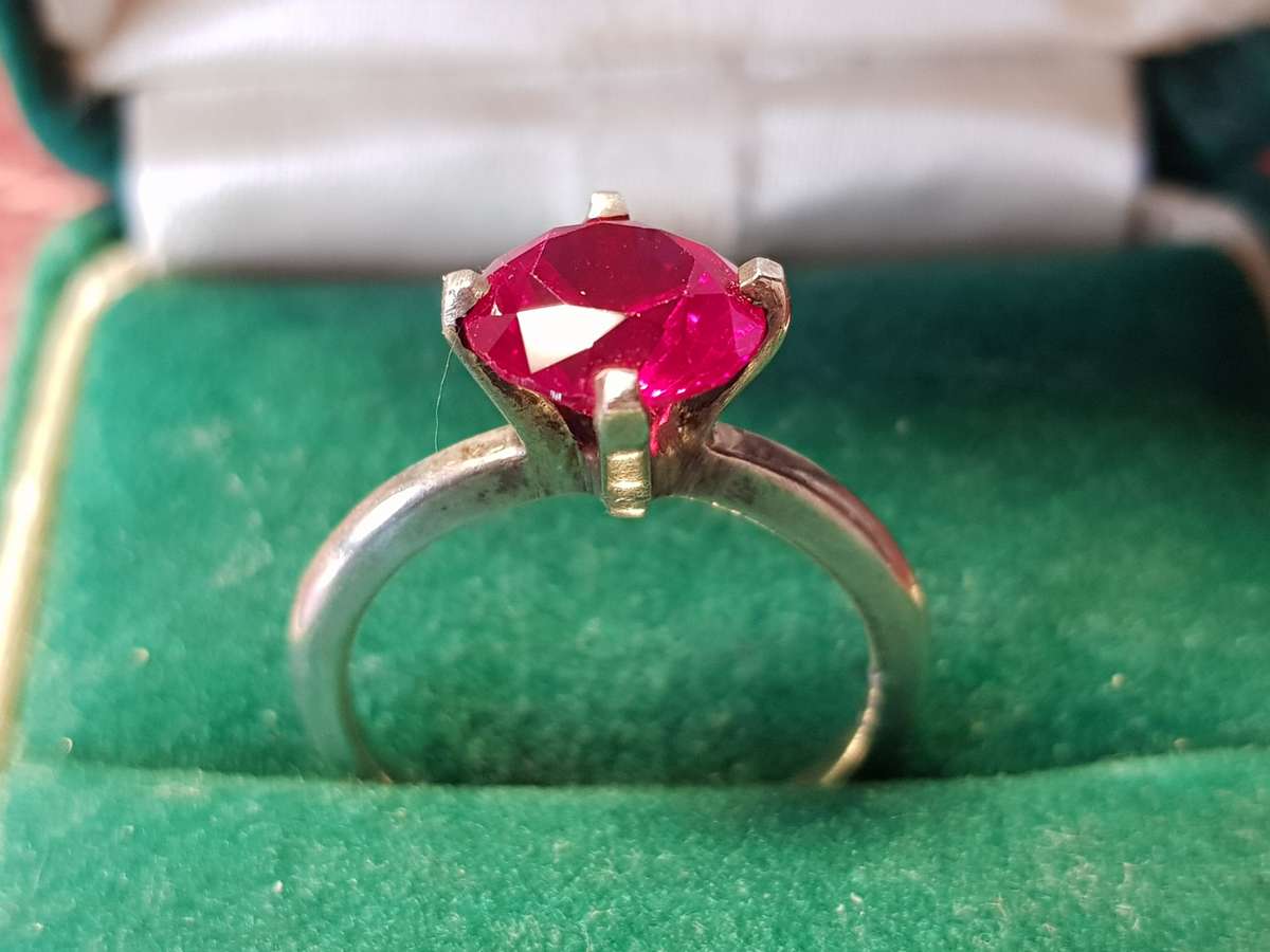 Lovely Genuine Solid Sterling Silver Ring In Very Good Condition - [2,5 g]