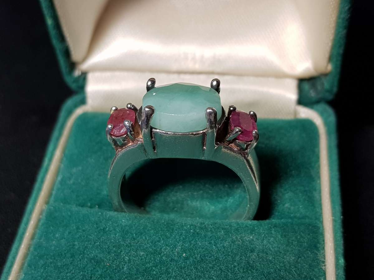 Lovely Genuine Solid Sterling Silver Ring In Excellent Condition - [9 g]