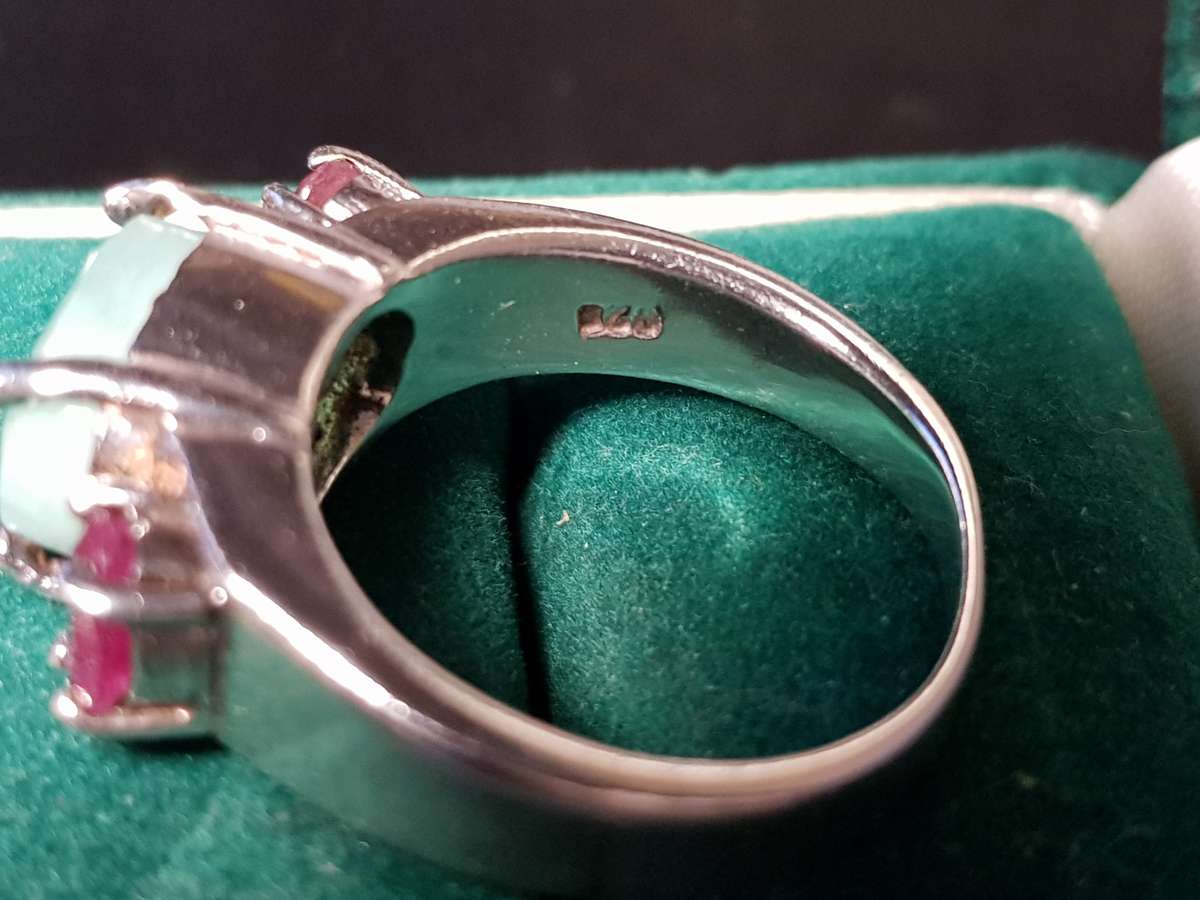 Lovely Genuine Solid Sterling Silver Ring In Excellent Condition - [9 g]