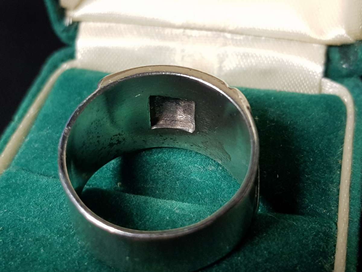 Lovely Genuine Solid Sterling Silver Ring In Very Good Condition - [9,6 g]