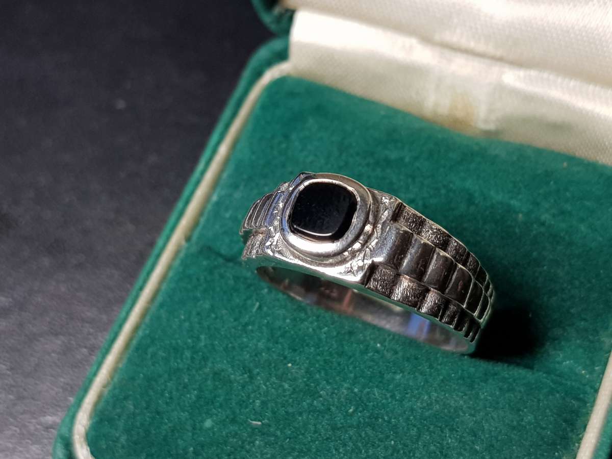 Lovely Genuine Solid Sterling Silver Ring In Very Good Condition - [5,99 g]