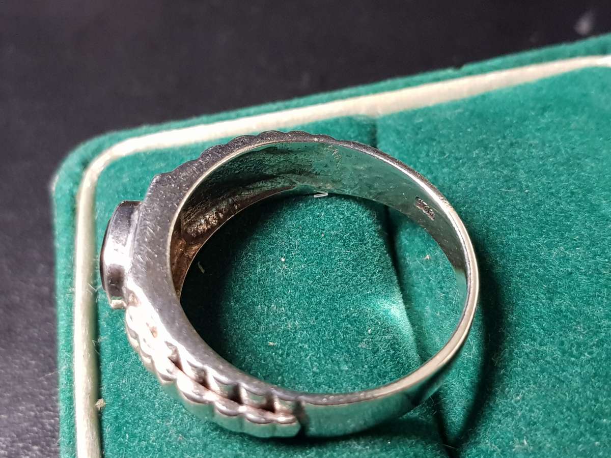 Lovely Genuine Solid Sterling Silver Ring In Very Good Condition - [5,99 g]