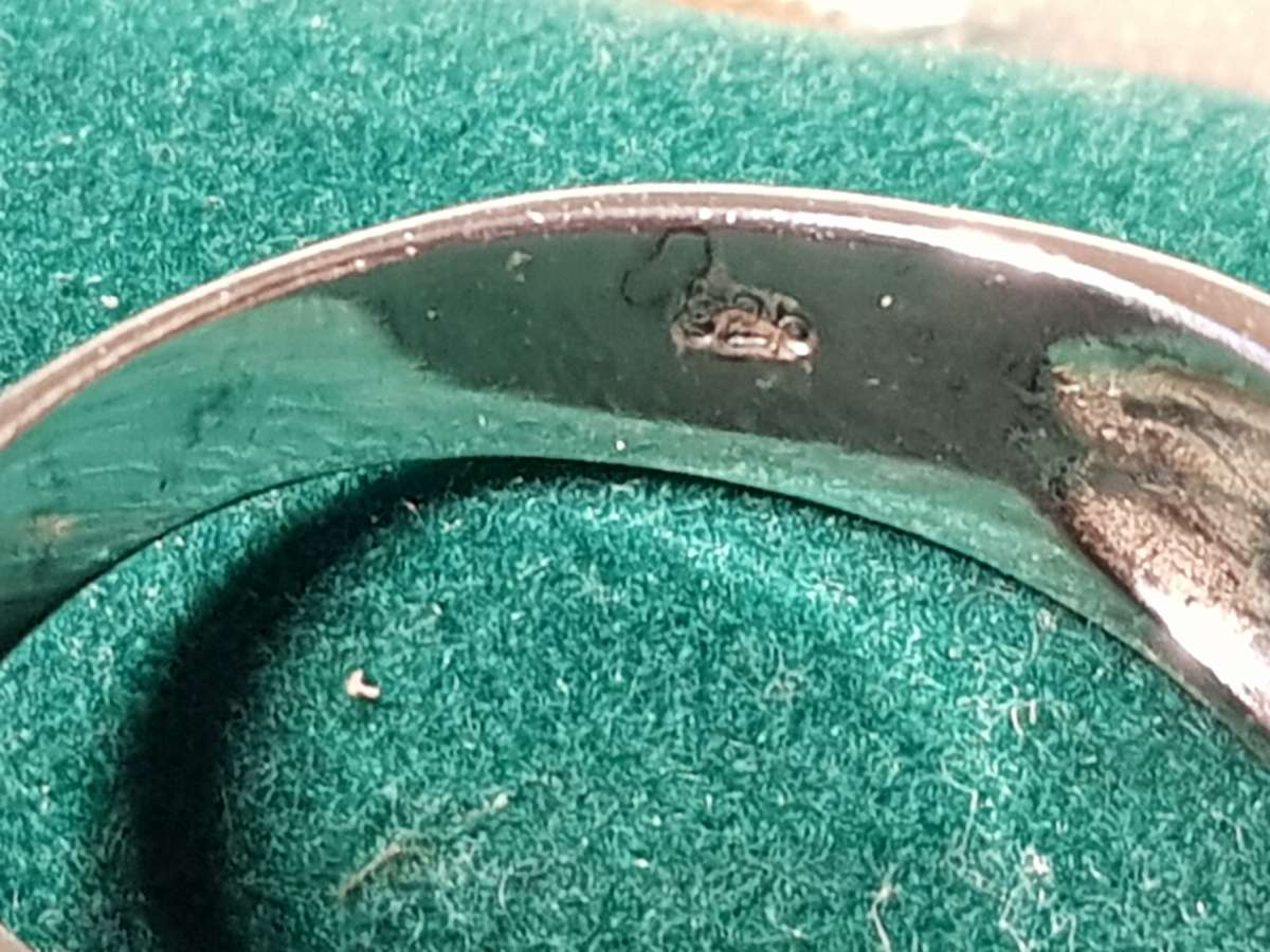 Lovely Genuine Solid Sterling Silver Ring In Excellent Condition - [5,3 g]