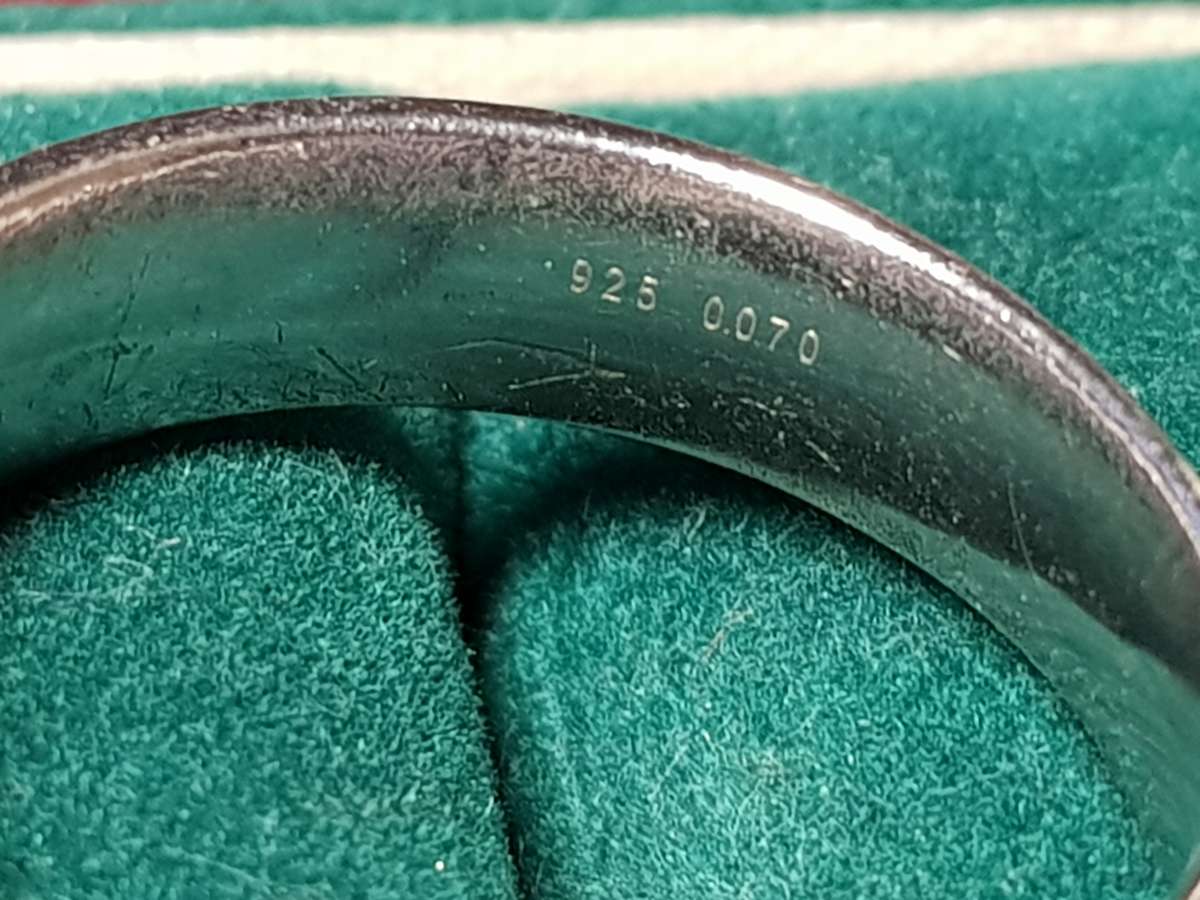 Genuine Solid Sterling Silver Ring In Very Good Condition - [5,6 g]