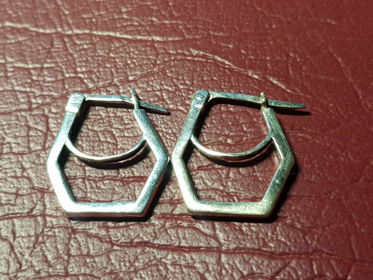 Lovely Genuine Solid Sterling Silver Ring In Very Good Condition - [3,75 g]