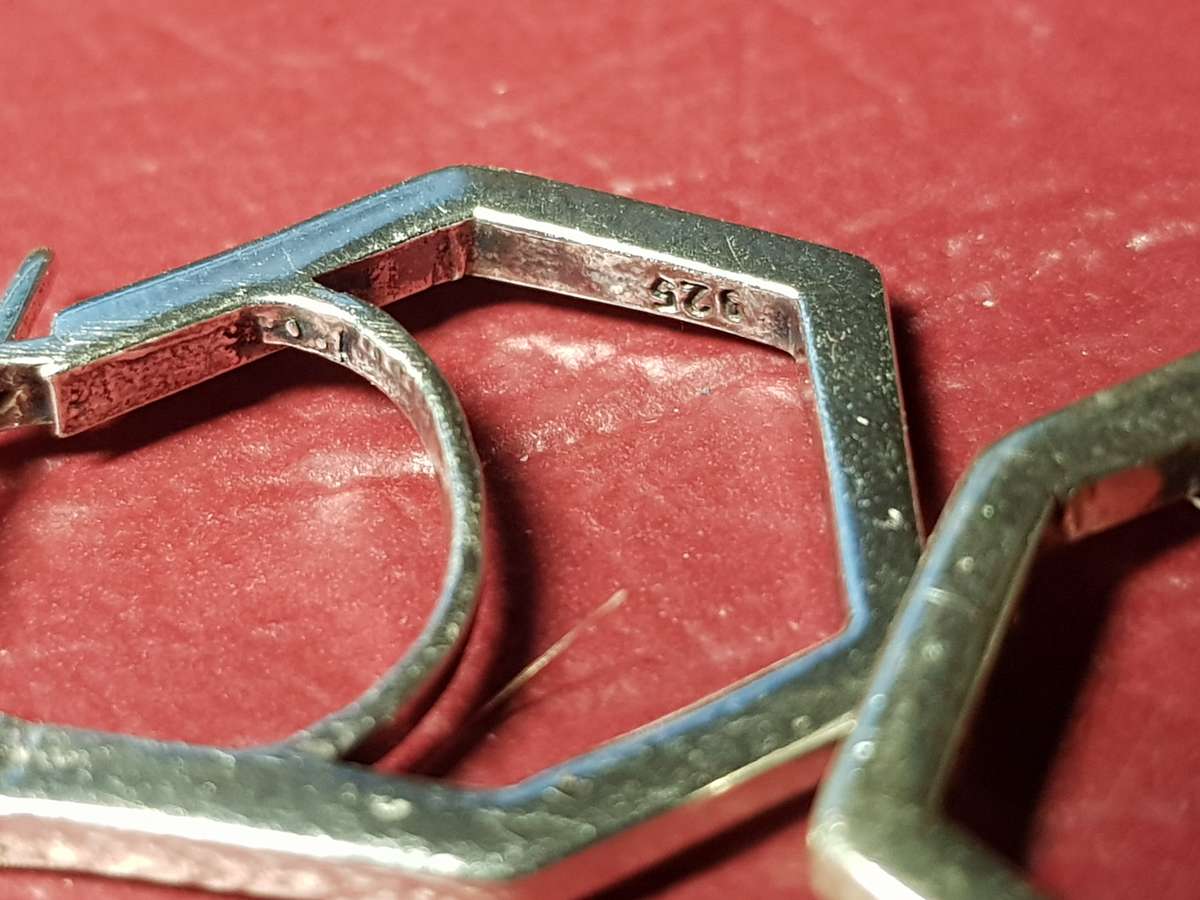 Lovely Genuine Solid Sterling Silver Ring In Very Good Condition - [3,75 g]