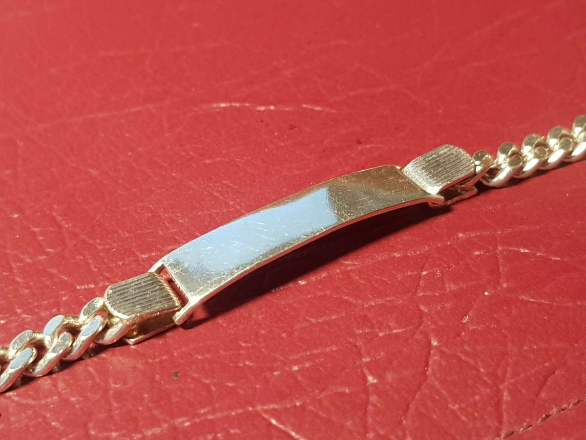 Lovely Genuine Solid Sterling Silver Name Bracelet In Very Good Condition - [12 g]