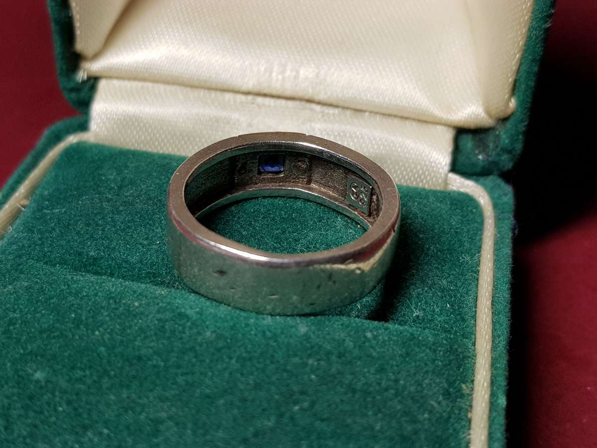 Lovely Genuine Solid Sterling Silver Ring With 9 ct Gold Inlay With Sapphire  - [4,8 g]