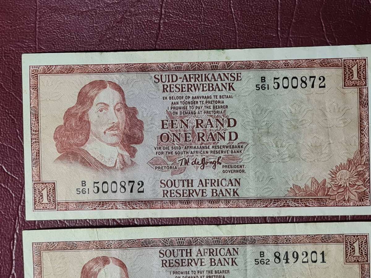 3 x SARB R1 Notes - TW De Jongh